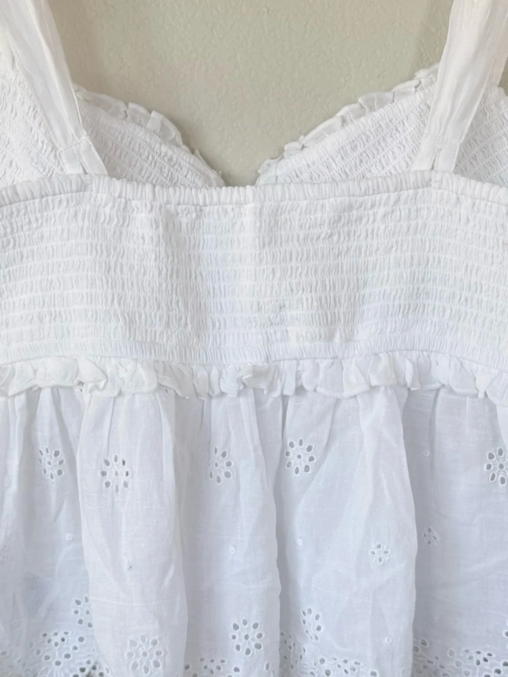 AMERICAN EAGLE S Smocked Babydoll Shirt in White Eyelet Trim Sleeveless Tank Top - Picture 5 of 12